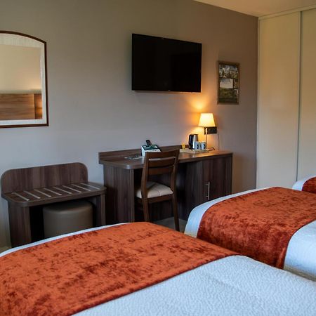 Logis Des Sources Hotel Creney-pres-Troyes Екстериор снимка