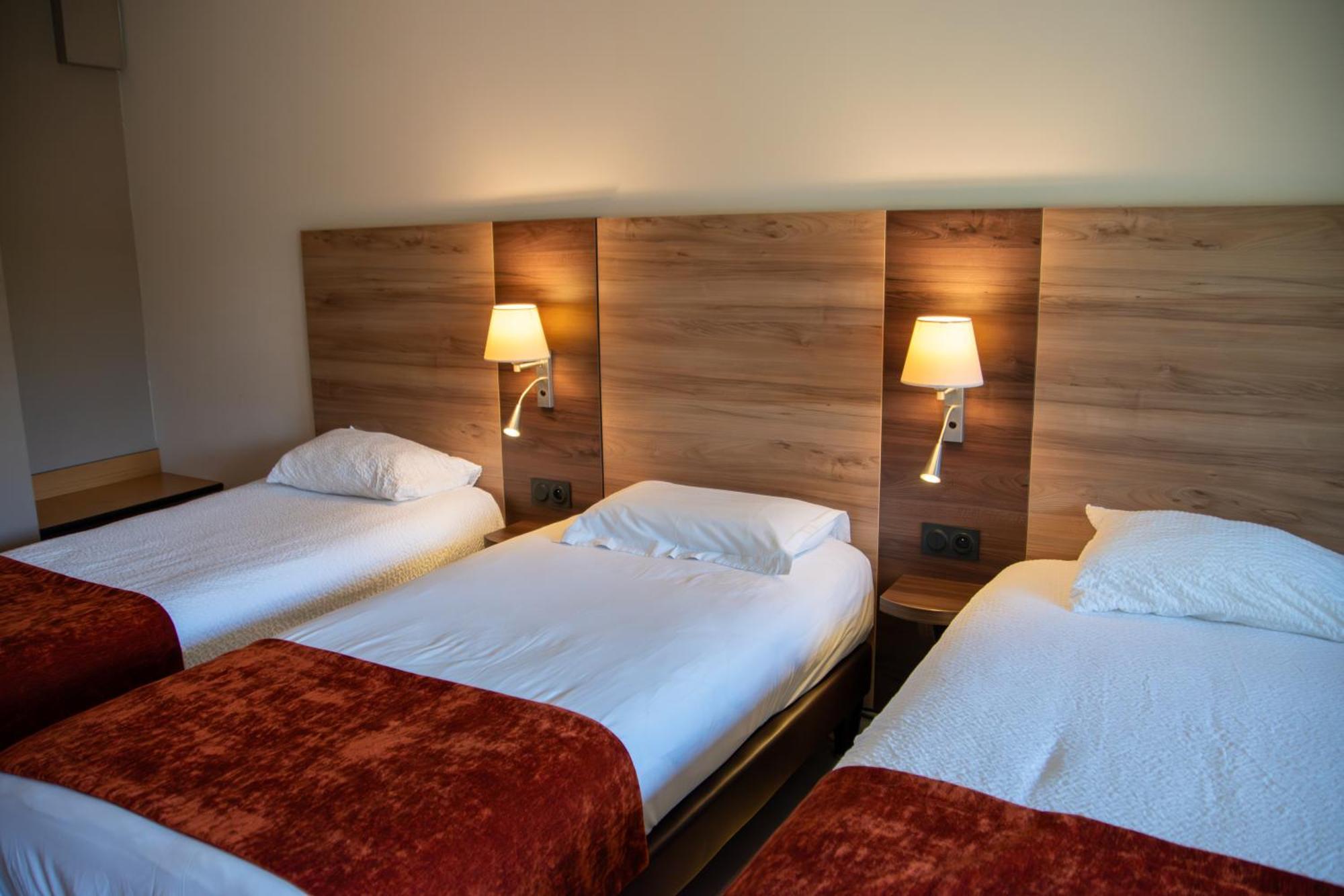 Logis Des Sources Hotel Creney-pres-Troyes Екстериор снимка