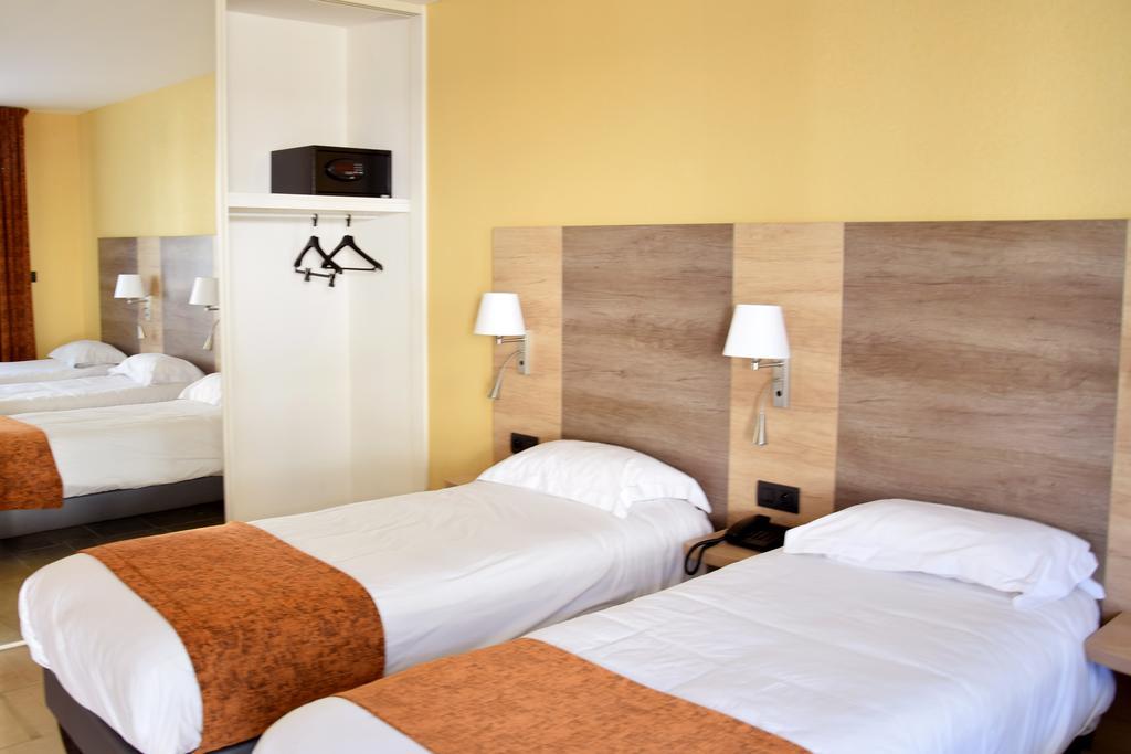 Logis Des Sources Hotel Creney-pres-Troyes Екстериор снимка