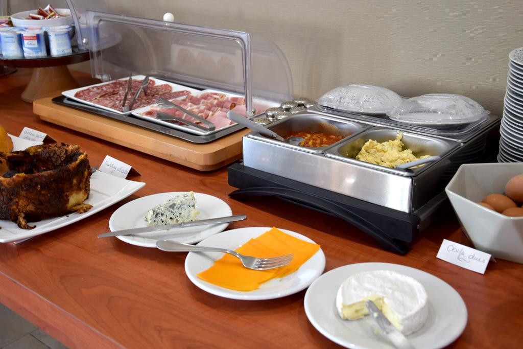 Logis Des Sources Hotel Creney-pres-Troyes Екстериор снимка