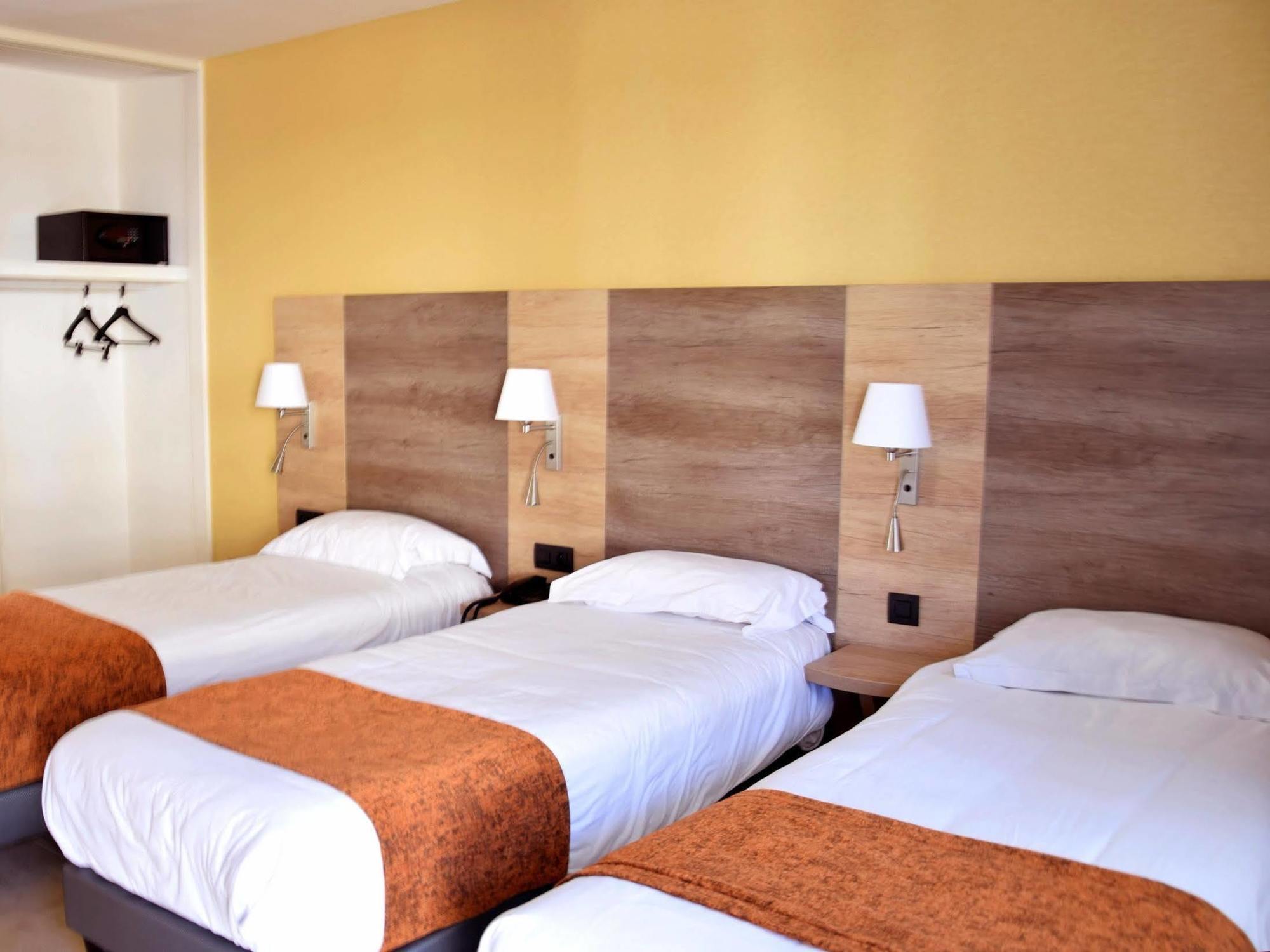 Logis Des Sources Hotel Creney-pres-Troyes Екстериор снимка